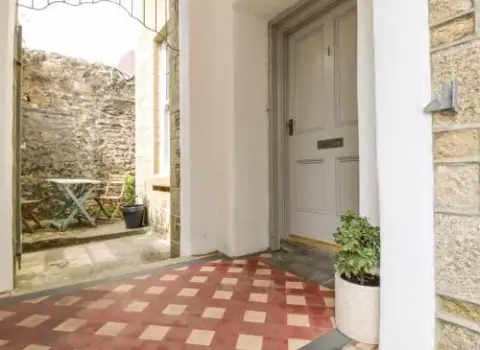 1 Regents Mews