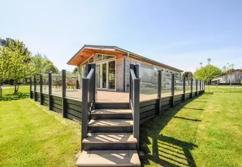 17 Meadow Retreat