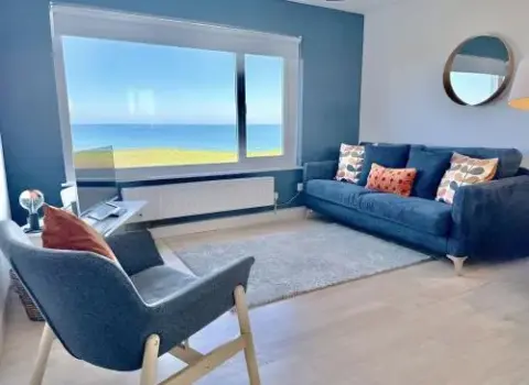 18 Coastline Apartment