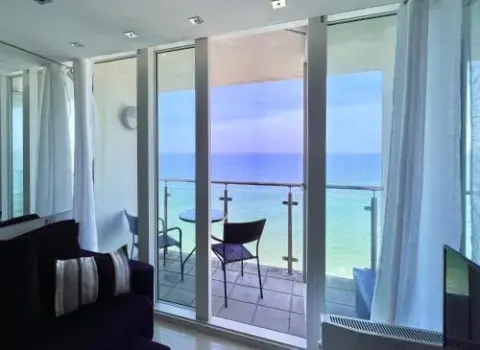 Newquay Rocklands Beach View