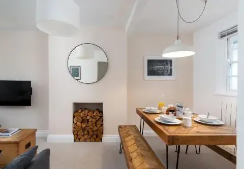 Stylish Two Bedroom Cottage