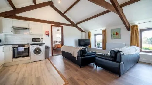 2 Neighbouring Holiday Cottages nr Bude Sleeps 10