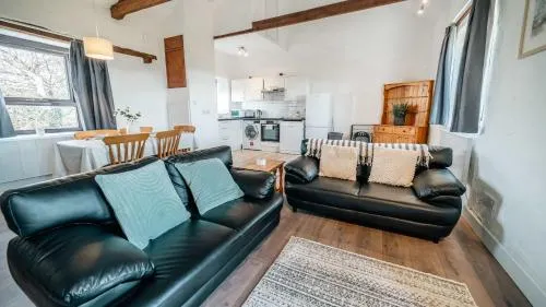 3 Neighbouring Holiday Cottages nr Bude Sleeps 14