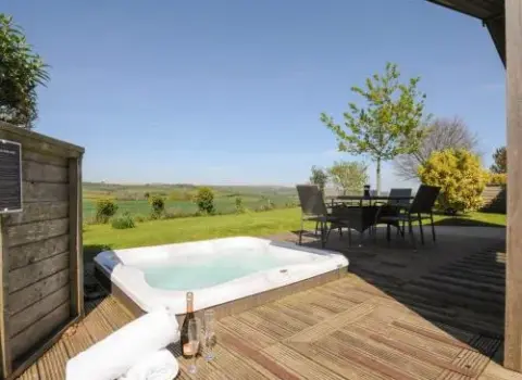 4 Horizon View