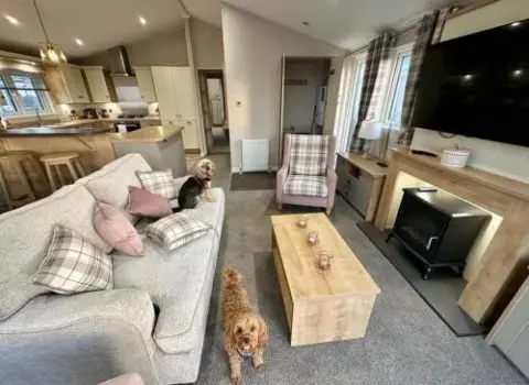 Luxury 3 bedroom Maple View Lodge