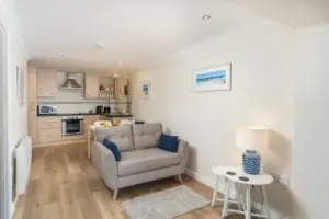 6 Lower Talland Apartments