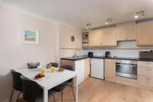 7 Lower Talland Apartments
