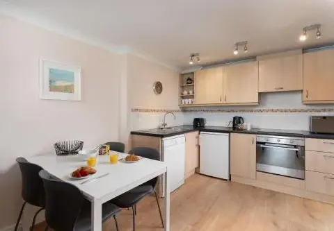 7 Lower Talland Apartments