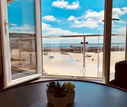 Beach House Apartment 1