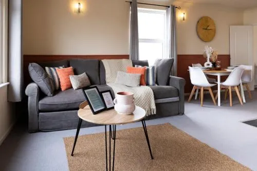 Beachfront Sea View Apartment Sleeps 6 Central Newquay Pet Friendly