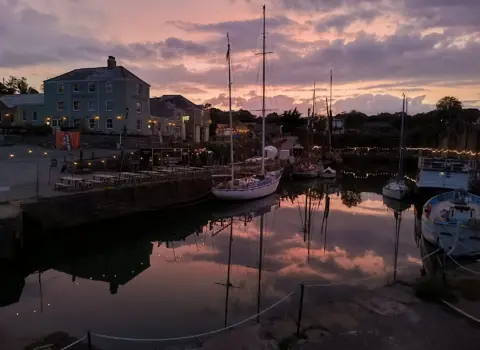 The Pier House Hotel Restaurant