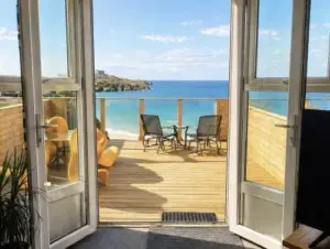 Cliff Top Apartment With Breathtaking Ocean Views