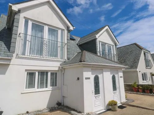 Fistral Palms 2