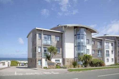 Fistral View, Pentire, Parking, Sea view, free Wifi