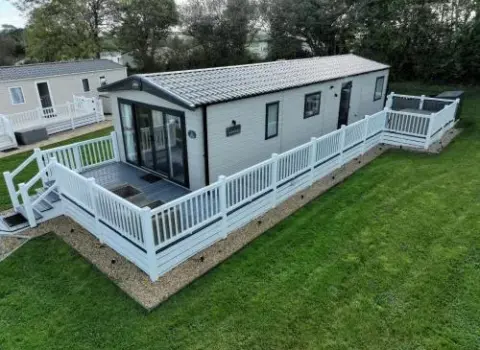 Hot Tub Lodge Cornwall
