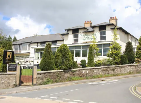 Westberry Hotel Restaurant