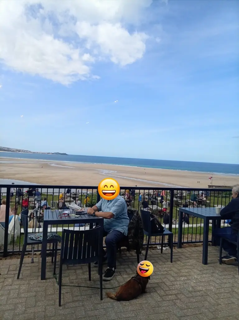 The Bluff Bar & Grill