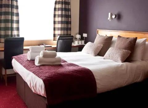 Tricky’s Hotel & Restaurant