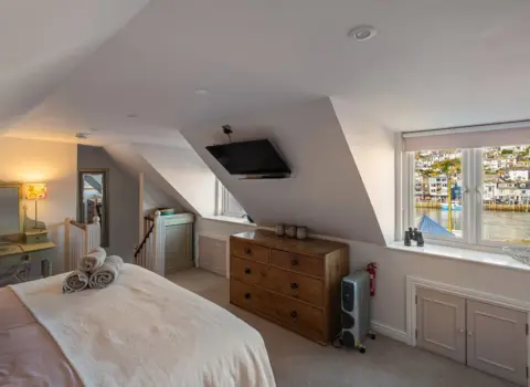 Sarah’s Looe