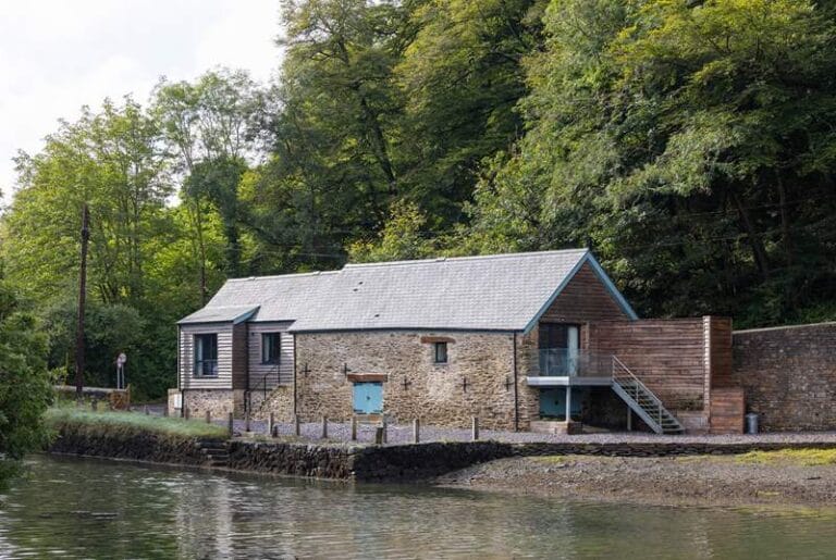The Boat House Tea Room & Accommodation