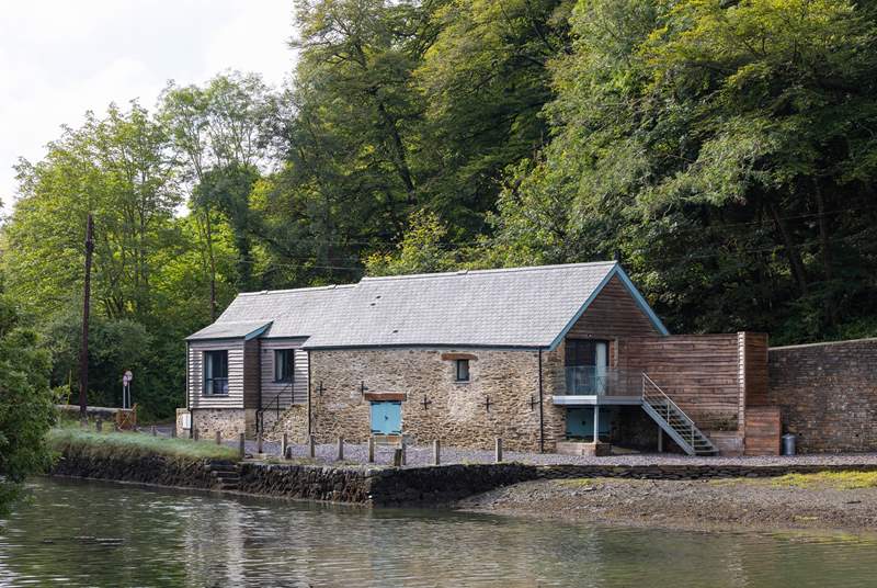 The Boat House Tea Room & Accommodation