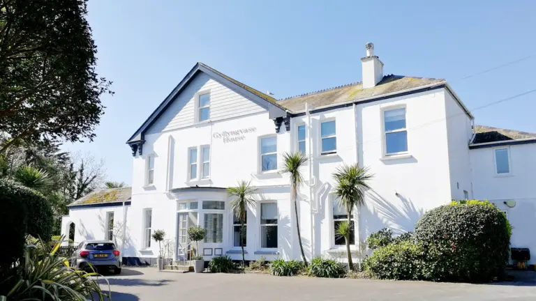Gyllyngvase House
