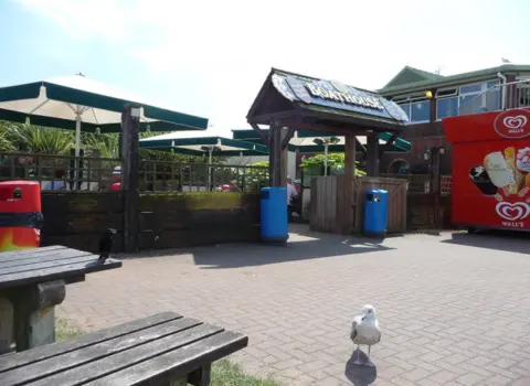 The Boathouse (Pub & Restaurant)