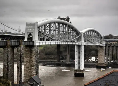 The Royal Albert Bridge Inn (Rooms)