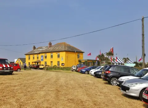 Gurnard’s Head Hotel