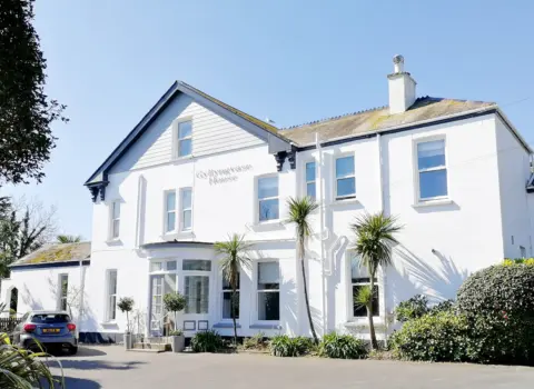 Gyllyngvase Beach House