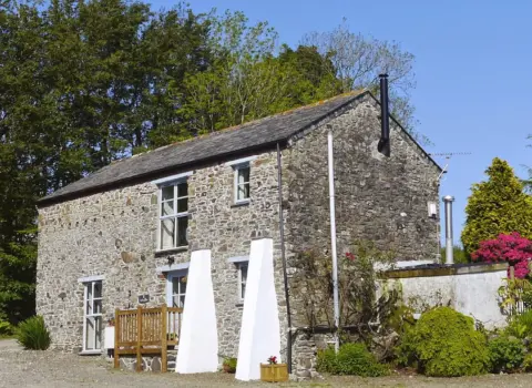 Trevivian Farm Cottages