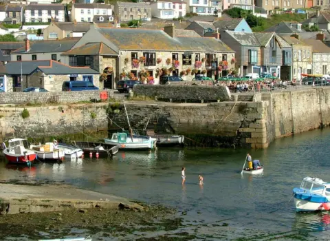 The Harbour Inn