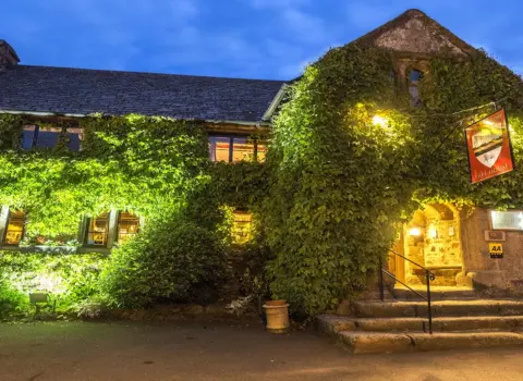 The Oxenham Arms