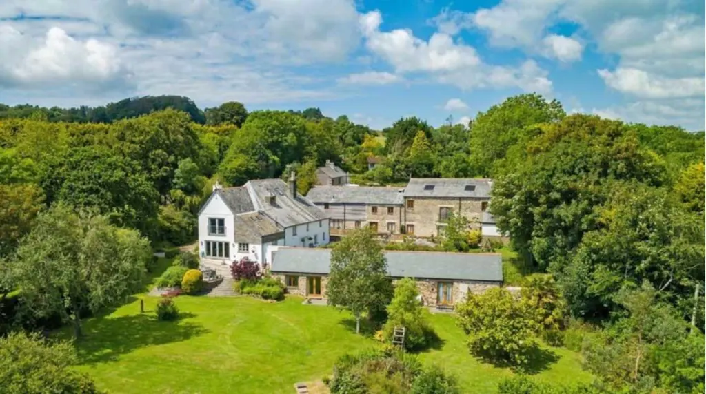 Trenean Farm Cottages