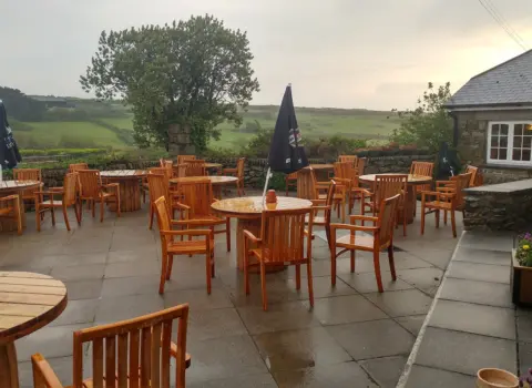 The Tinners Arms