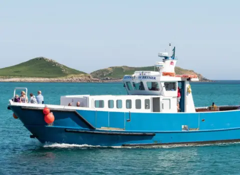 Tresco Boats