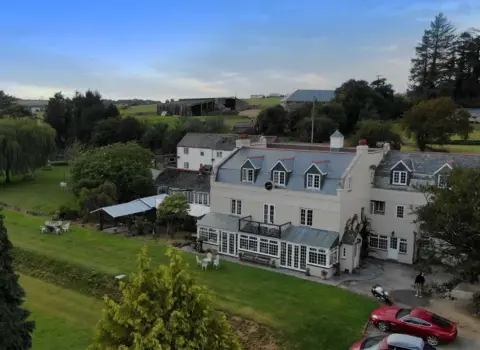 Great Trethew Manor Hotel & Restaurant