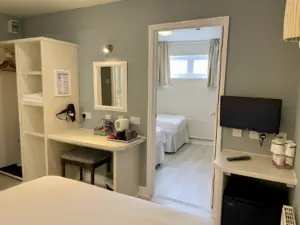 Guest Lodge by The Promenade