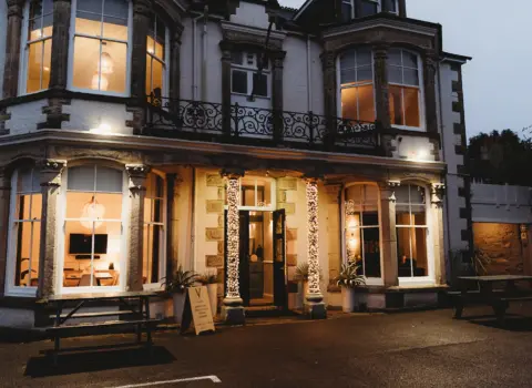 Hotel VARA