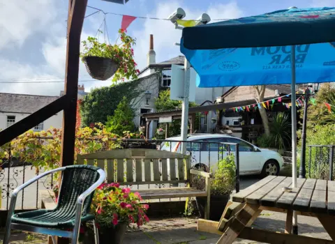 Royal Oak Inn