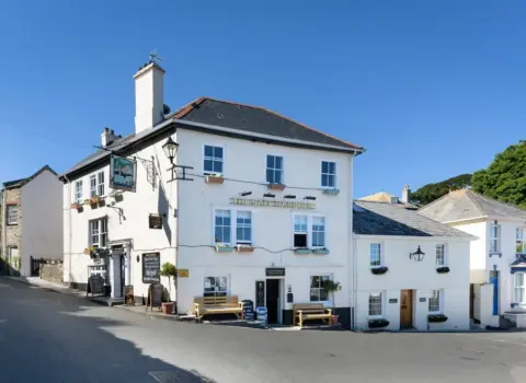 Safe Harbour Inn