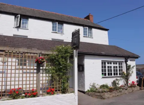 The Fourways Inn