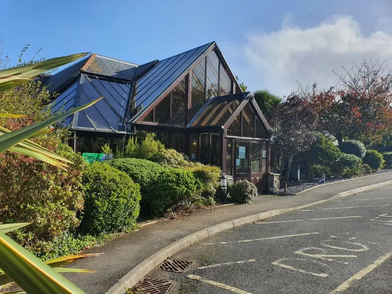Hustyns Hotel and Lodges