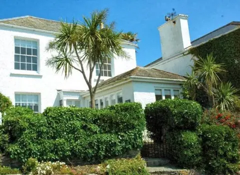 Roseland Cottage