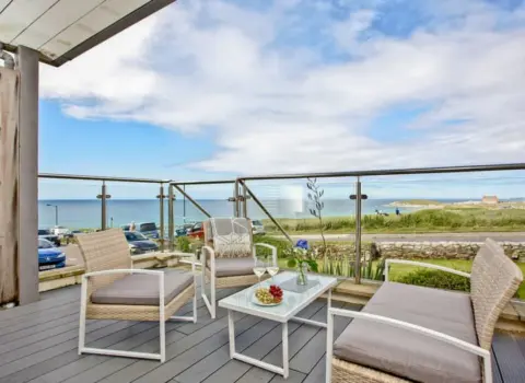 19 Ocean Gate