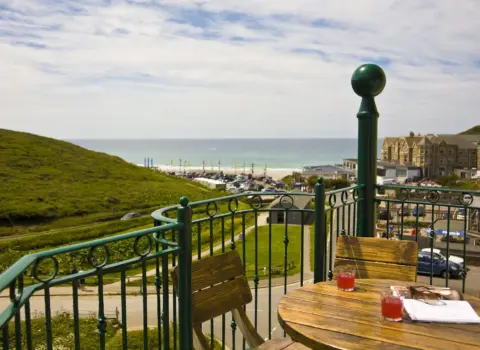 Beachcombers Apartments