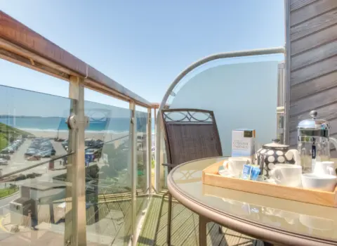 Waves Apartments