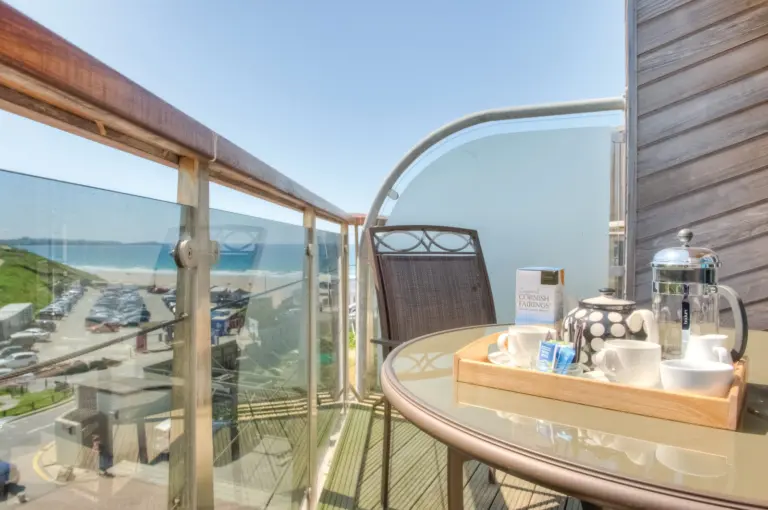 Waves Apartments