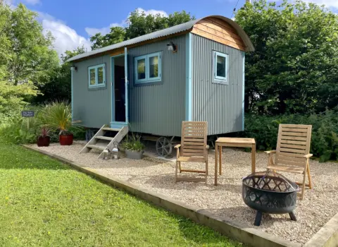 St. Kew Shepherd Huts