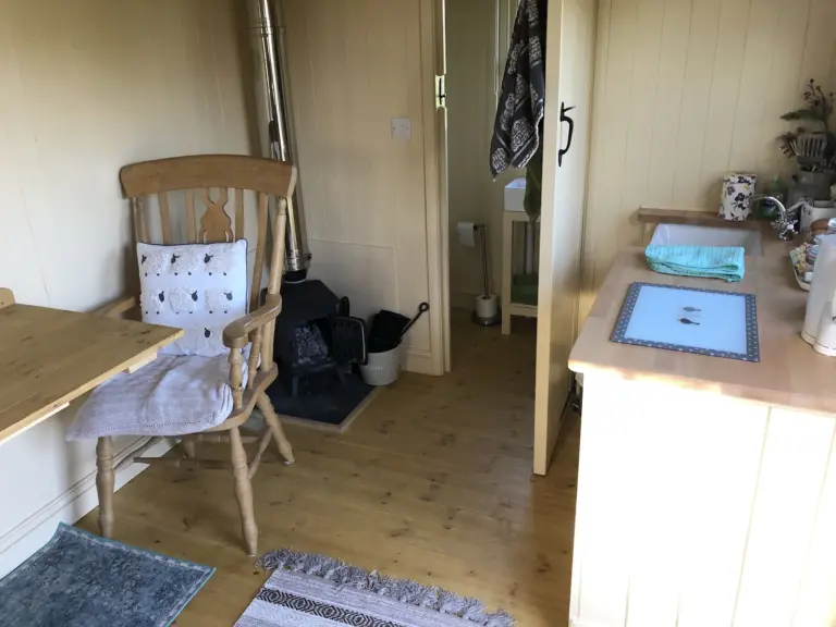 Phoenix Farm Shepherds Hut
